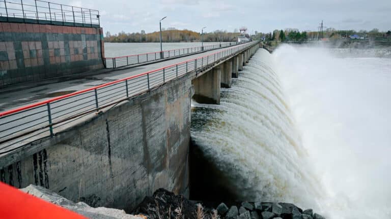 Вице-премьер оценил ситуацию с паводками в СКО