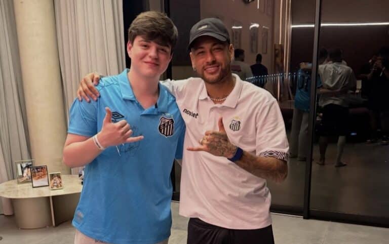 Қазақстандық киберспорт жұлдызы Неймармен кездесті