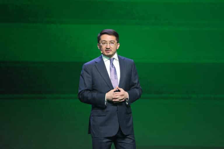 Заң, инфрақұрылым және адами капитал: Қазақстан жасанды интеллектіні қалай дамытады