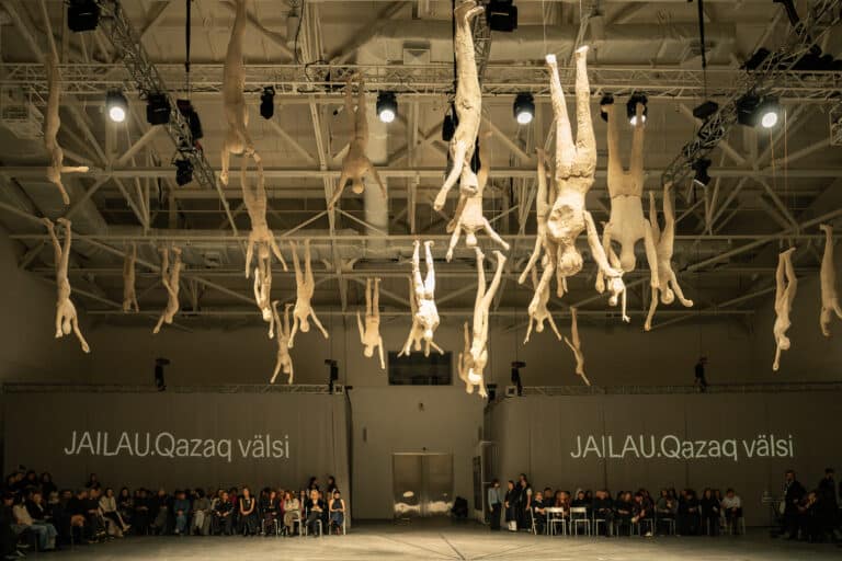 Невероятные костюмы казахстанских дизайнеров покажут в Алматы бесплатно