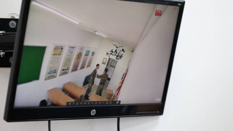 Пилоттық жоба: ЖИ енді сарбаздардың бойындағы агрессияны байқай алады