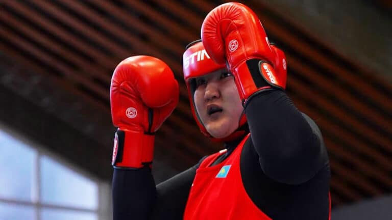 Дина Исламбекова выиграла чемпионат Азии по боксу