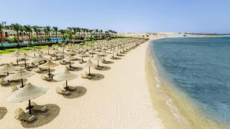 Где в апреле недорого отдохнуть на море