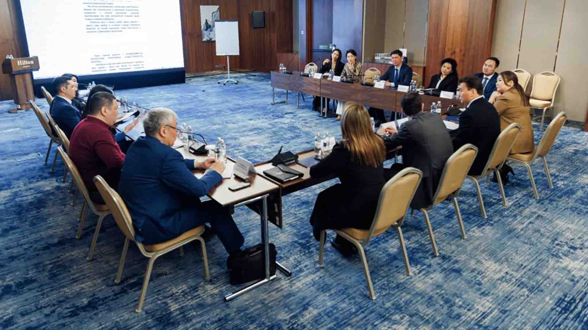 Әділет партиясын құру жөніндегі бастамашыл топ отырысы