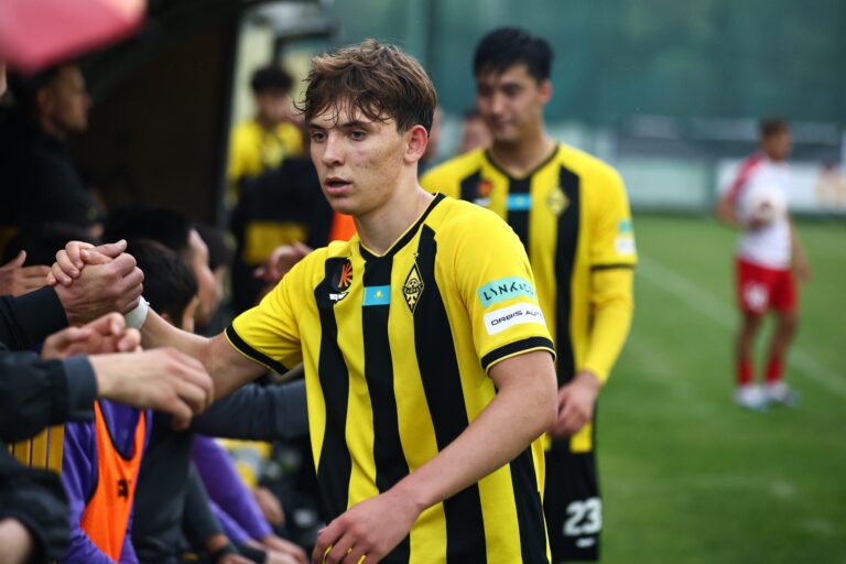 «Кайрат» и «Астана» вылетели из Кубка Казахстана