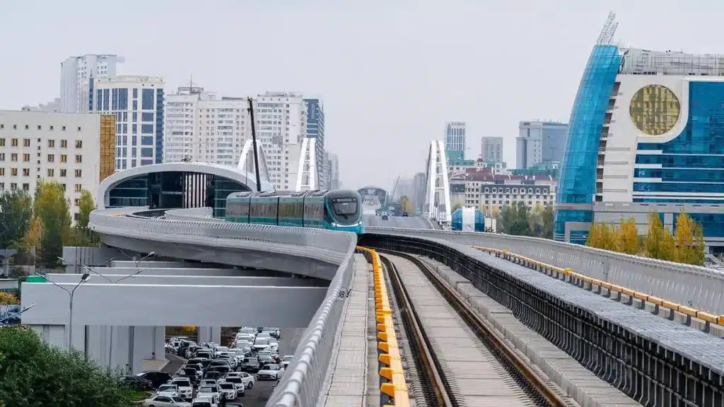 LRT Қосшыға қарай бет алды: жобаның жаңа кезеңі қалай іске асып жатыр