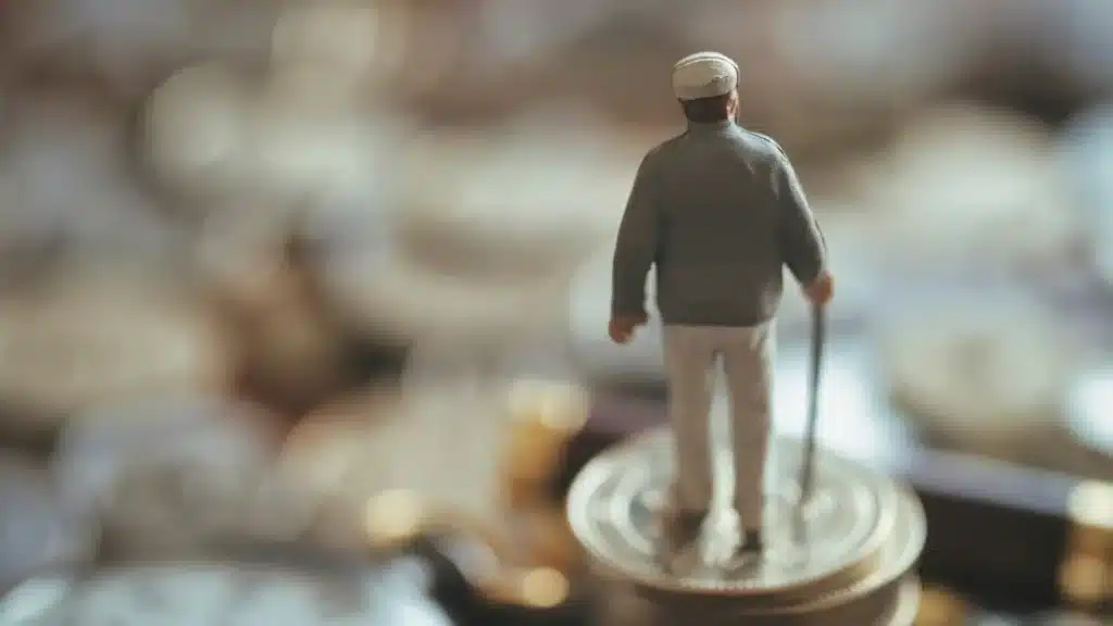 Жасы емес, еңбек өтіліне қарай: Қазақстанда зейнетке шығу реформасын өзгерту ұсынылды