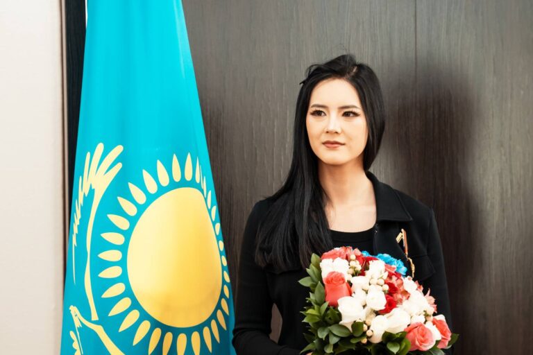 За что китайский блогер Тао Тао получила орден «Достық» от Токаева