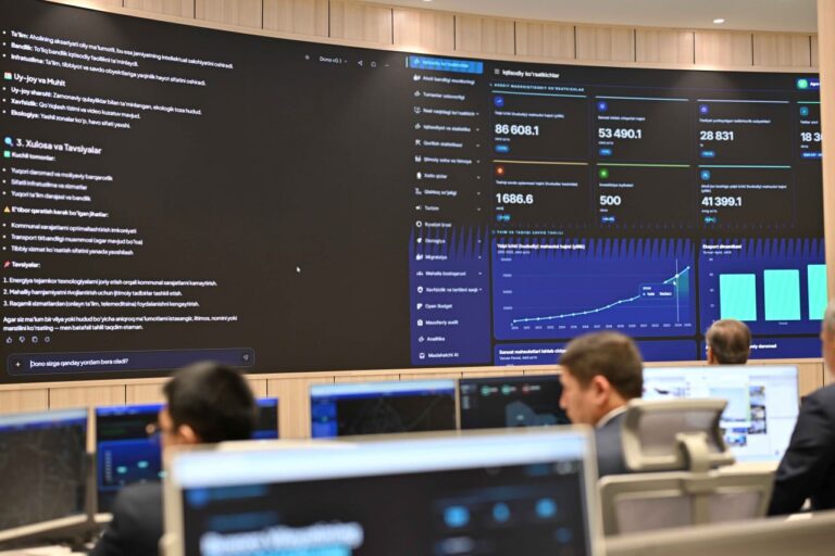 Президенту Казахстана показали «умный» центр управления регионом в Бухаре