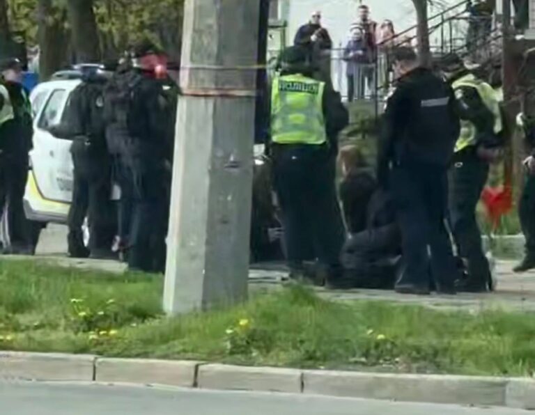 В Украине второй день подряд стрельба: после трагедии в Киеве инцидент в Чернигове