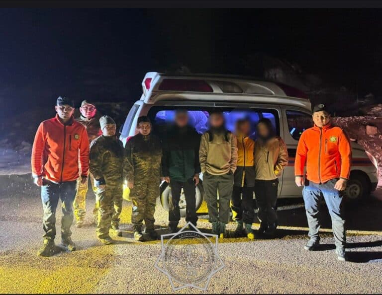 Туриста спасли на высоте 3300 метров в горах Алматы