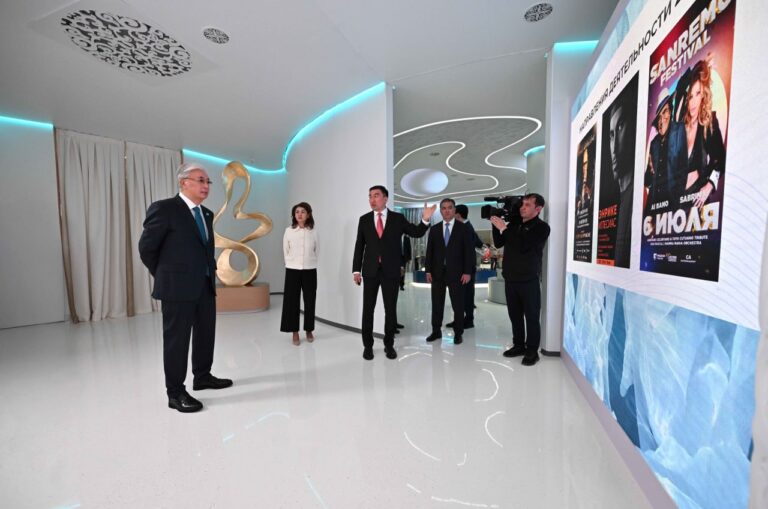 Токаев посетил офис Фонда креативных индустрий в Казахстане