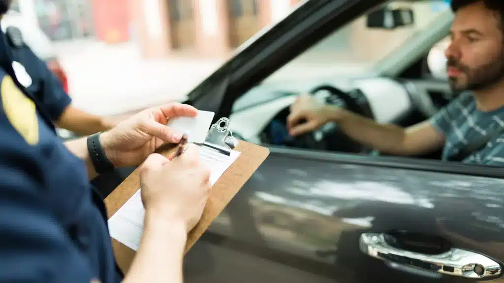 Жол ережесін жиі бұзатын шетел азаматтары ықтиярхат ала алмауы мүмкін