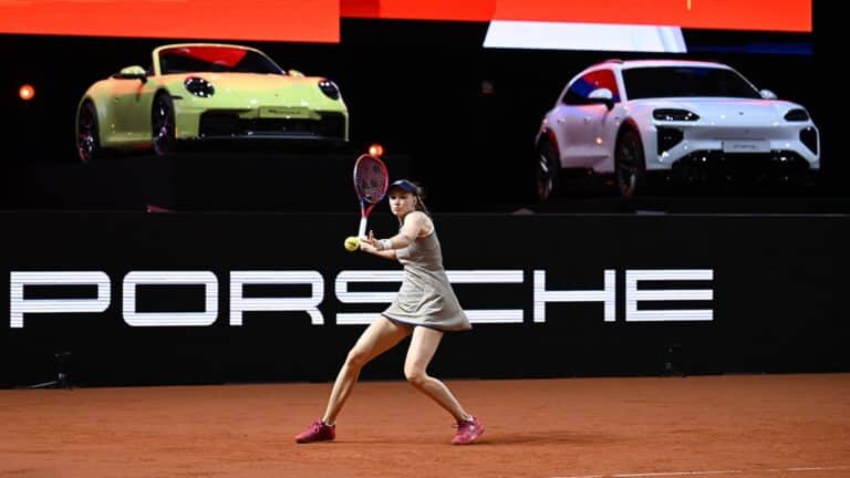 Рыбакина 90 млн теңге тұратын Porsche кабриолетін жеңіп алды