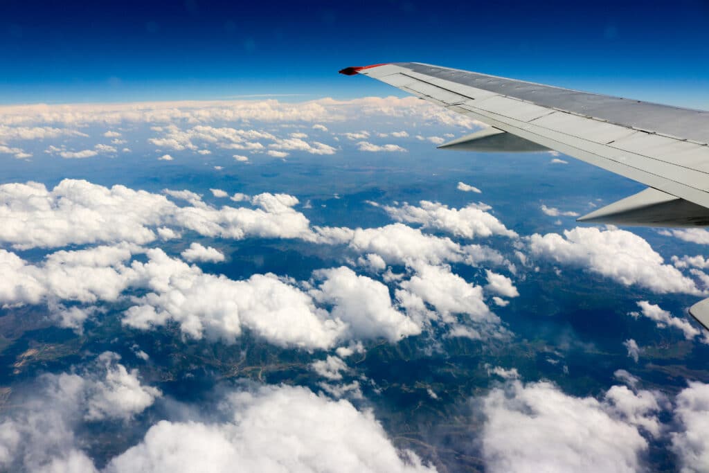 Казахстан возобновил авиасообщение с Арменией