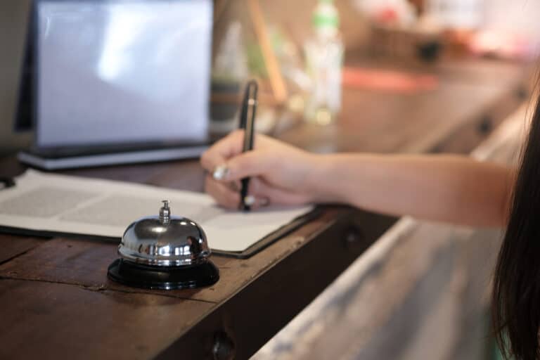 После пожара в ЖК Астаны 16 человек разместили в гостинице