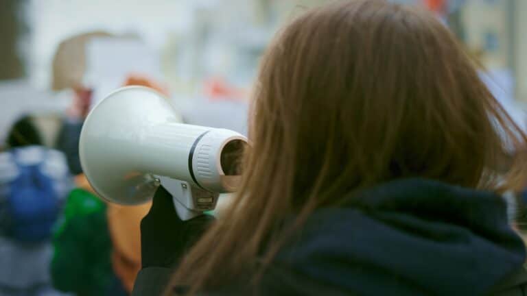 В Румынии вводят наказание до пожизненного за умышленное убийство женщин