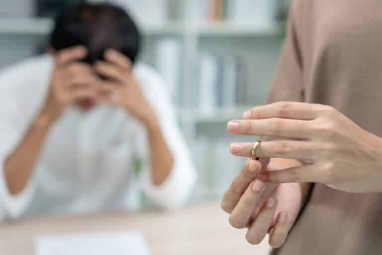 Житель Жамбылской области хотел отсудить у бывшей девушки подаренные ей миллионы