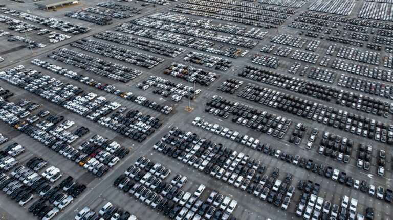 Toyota удержала лидерство в начале 2026 года, а у немецких брендов проблемы