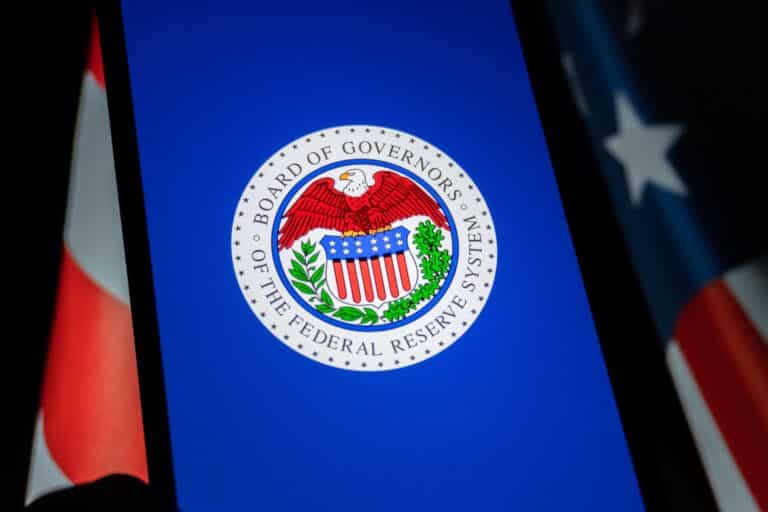 Главное к утру: акции в США вновь упали, сезон отчетности, сигналы Уорша