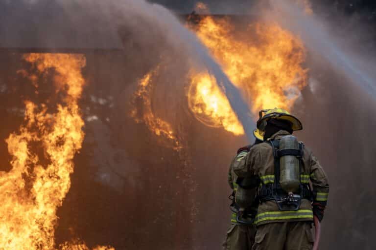 Врачи борются за жизнь пострадавшей при пожаре в Астане