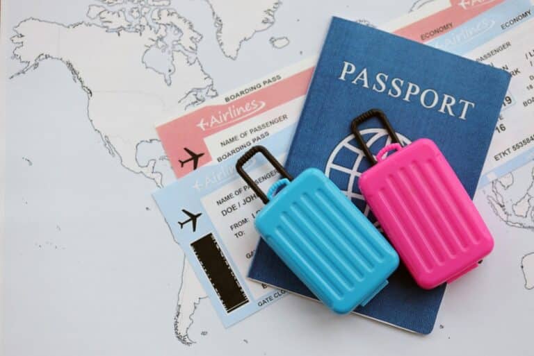 Авиаотын 120%-ға қымбаттады: жанармай тапшылығы билет бағасына қалай әсер етеді