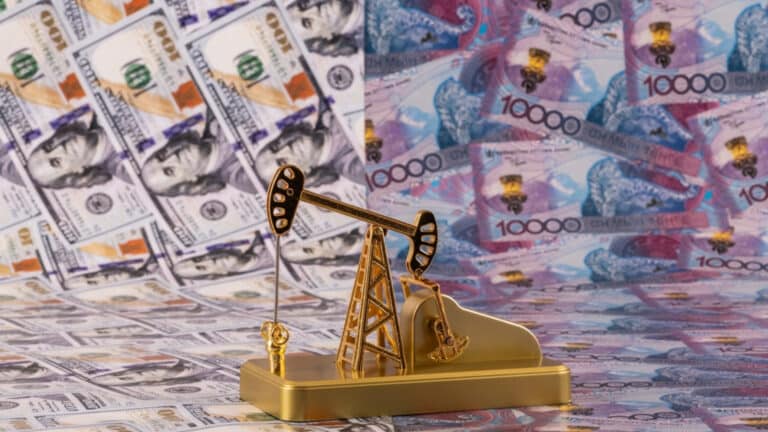 Нарыққа 1,1 млрд долларға тең валюта шығарылды: теңге бағамы бір айда 4%-ға нығайған