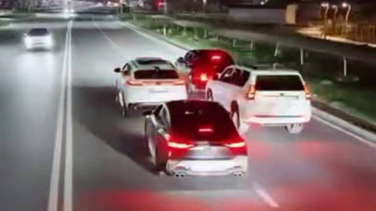 Свадебный переполох в Шымкенте: кортеж лишился 12 машин двух водителей