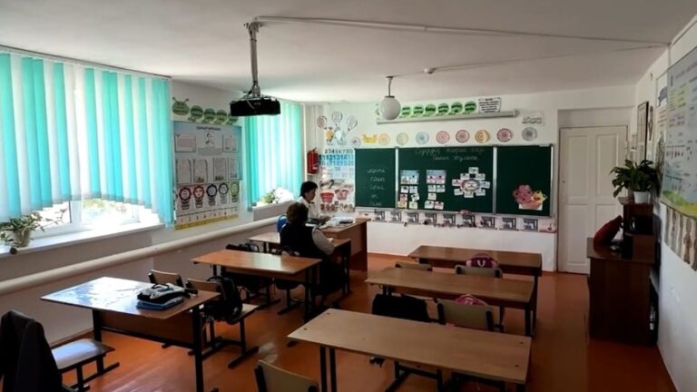 Школа может рухнуть: жители Жамбылской области боятся за детей