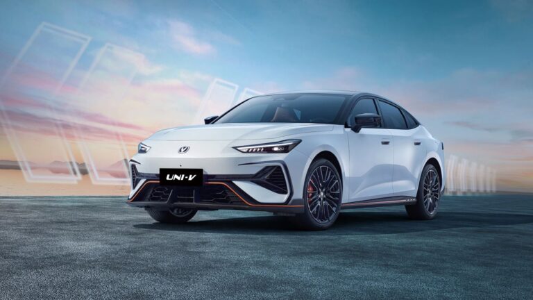 Changan Uni-V с новым дизайном и мотором появится в Казахстане