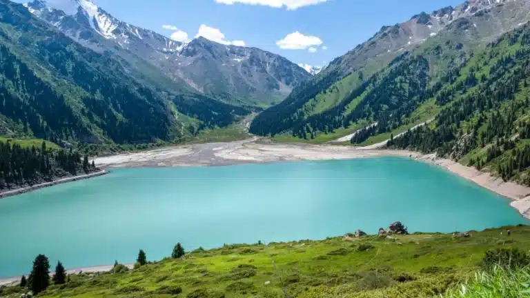 Когда отремонтируют дорогу на БАО для машин, рассказали в акимате Алматы