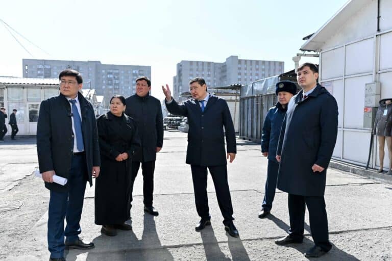 Аким области Абай потребовал навести порядок на торговых объектах Семея