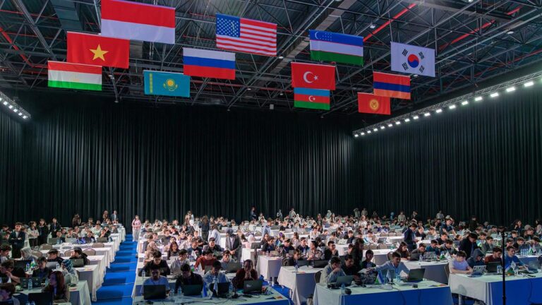 Технологии, AI и стартапы: CAU провел масштабный Tech Summit 2026 в Ташкенте