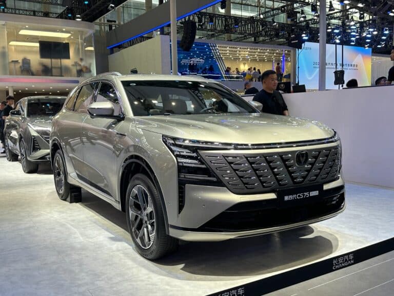 Отын шығыны 5 литерден аз: Changan CS75 Plus кроссовері гибридке айналды