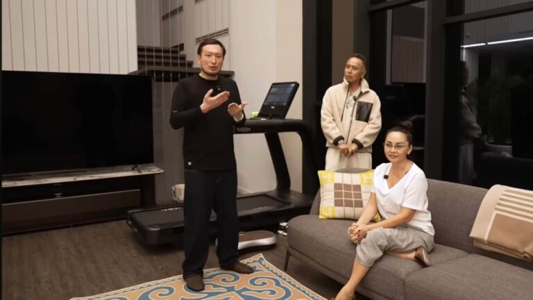 4 гектар жер, киіз үй және бассейн: Баян мен Тұрсын Алагөзовтер қалай тұрады