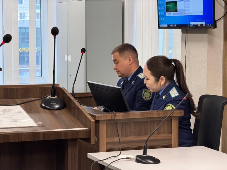 «Қылмыскер қылып шығарып жатыр»: сотта Жанабыловтан жауап алынды
