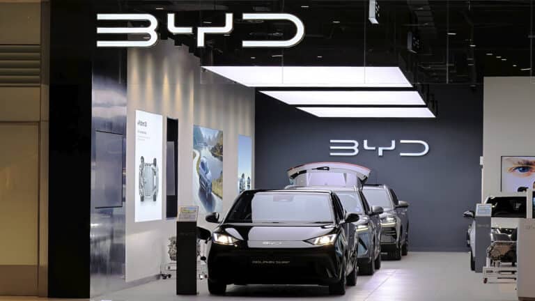 BYD впервые сместил Tesla и BMW с вершины британского рынка электрокаров