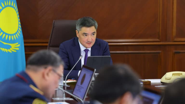 Бектенов дал срочные поручения правительству из-за взрыва на «Казцинке»