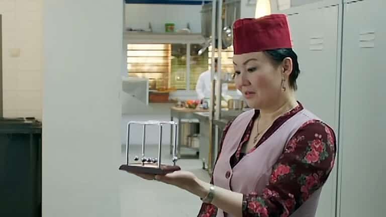 Айнура из «Кухни» начала выступать на свадьбах и обрядах