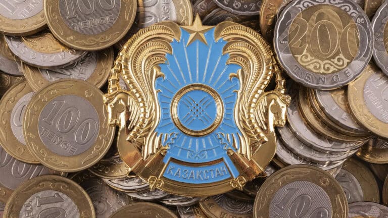 Внешний долг Казахстана немного сократился