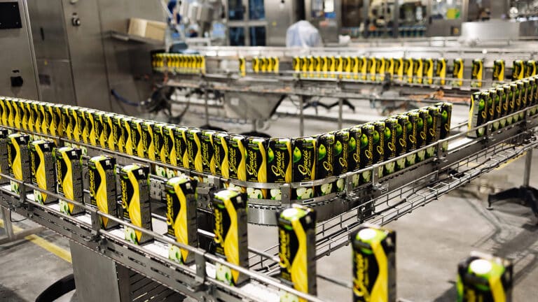 Миллионер Мажибаев из Forbes нарастил убытки на 70% после ухода Pepsi
