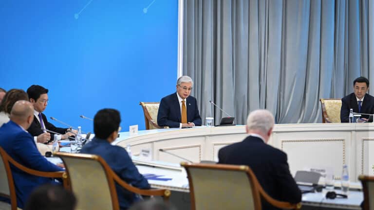 Токаев поручил превратить Казахстан в криптохаб