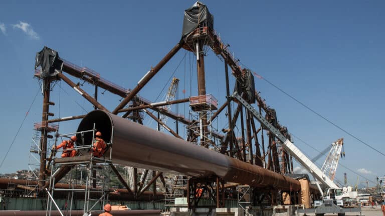 UAE advances pipeline to reduce reliance on Strait of Hormuz