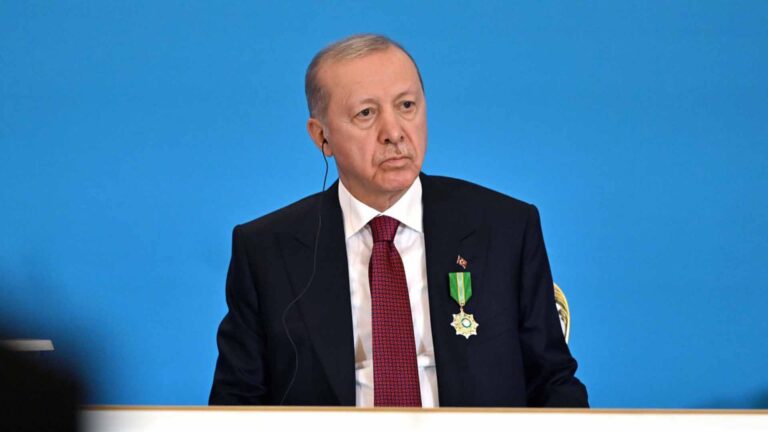 Эрдоган призвал страны ОТГ ускорить переход на общий тюркский алфавит 