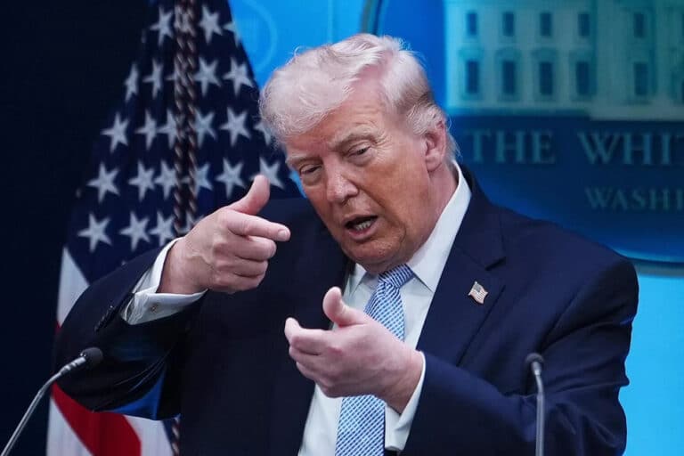 Иран мәселесі: Трамп неге шабуылды тоқтатты
