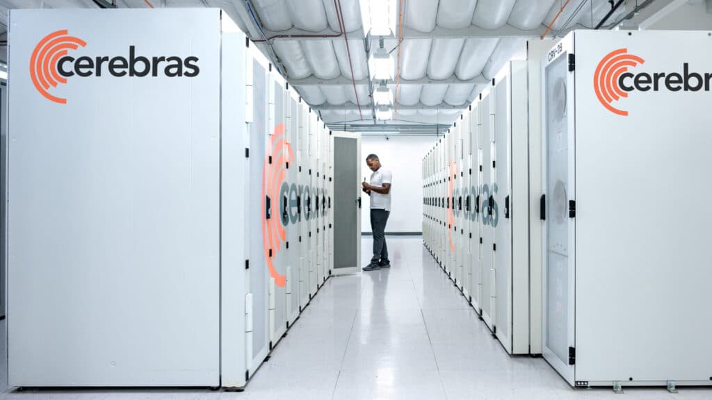 Rebecca Lewington/Cerebras Systems/Handout via REUTERS, бильд-редактор: Адэлина Мамедова