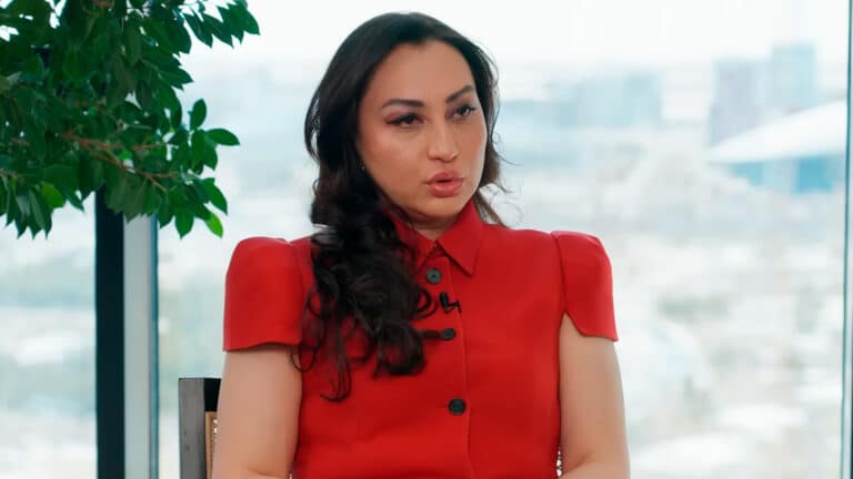 Дочь экс-депутата подняла себе зарплату после провала с реконструкцией Сайрана