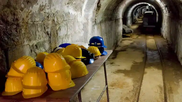 В Китае 90 человек погибли при взрыве газа на шахте