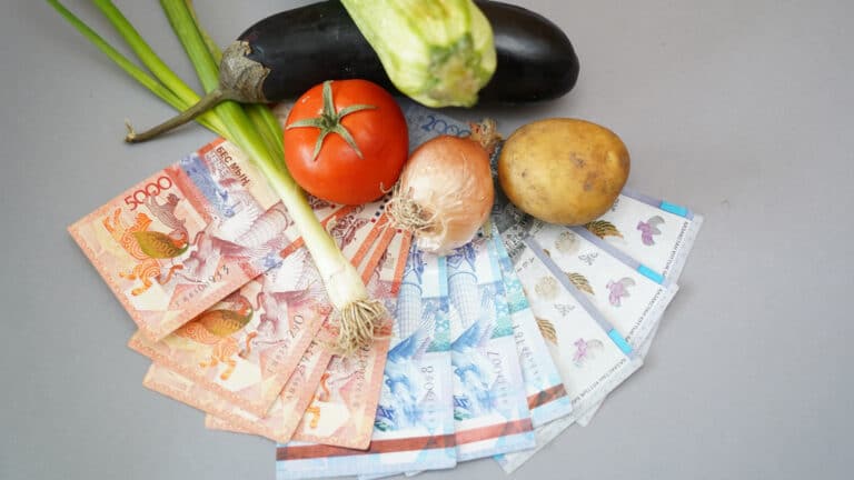 Какие продукты подорожали и подешевели в Казахстане в апреле