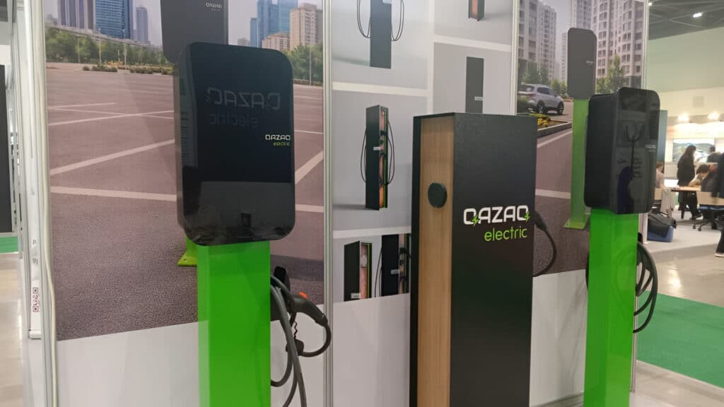Qazaq Electric планирует поставить тысячи станций для электромобилей/Жанболат Мамышев, бильд-редактор Адэлина Мамедова